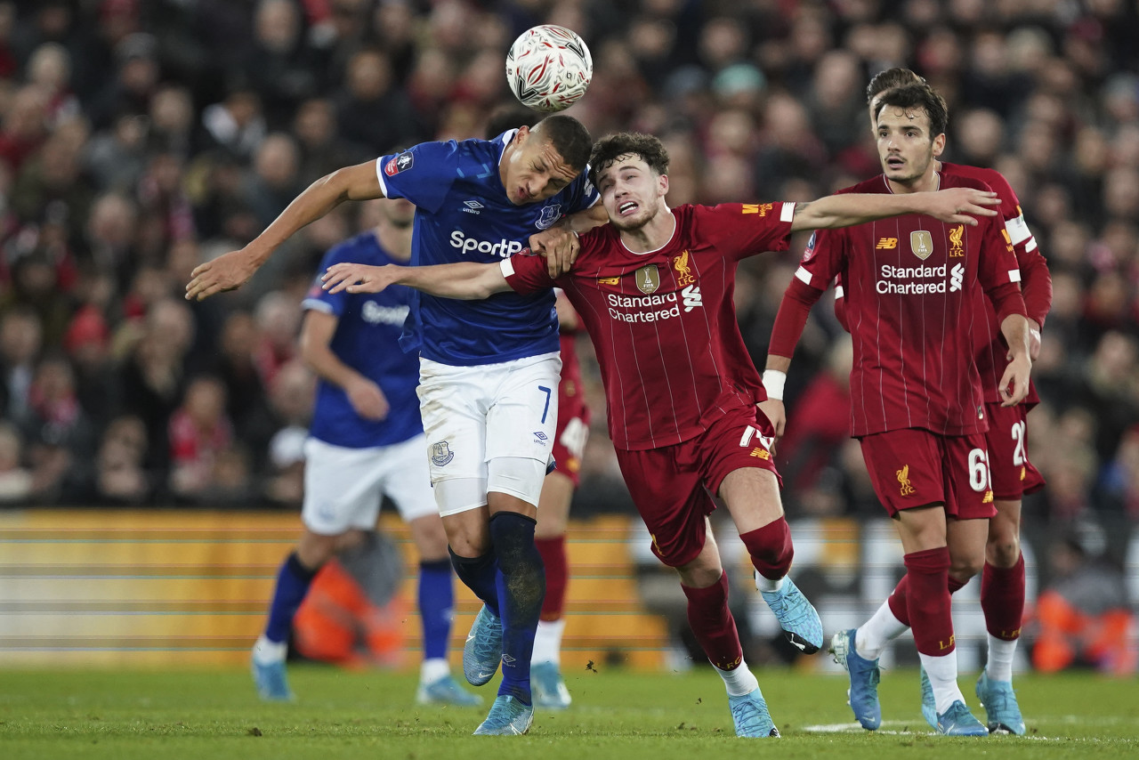 孔蒂：我们努力进行高位逼抢，这致使尤文今天仅有两脚射正