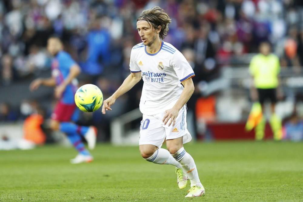 丰塞卡：谢尔基需改善防守态度，以适应曼城的战术纪律